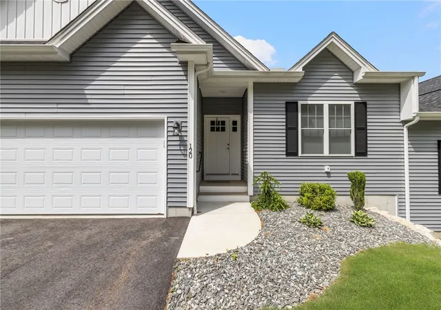 Homes for sale in Lincoln, RI | 107 Old River Rd #120, Lincoln, RI 02865 | MLS# 1414719
