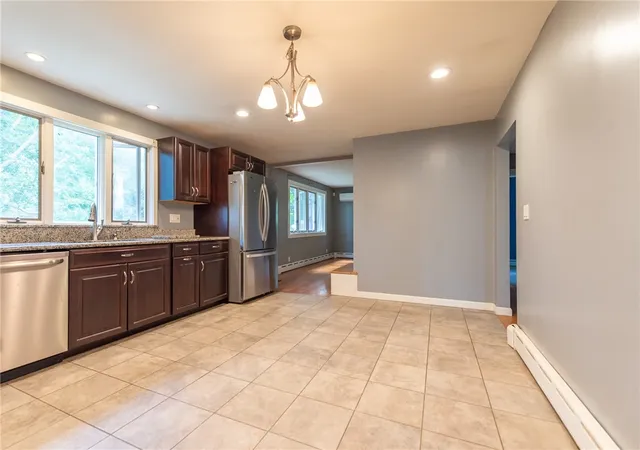 Homes for sale in Cumberland, RI | 11 Country Hill Rd, Cumberland, RI 02864 | MLS# 1414731