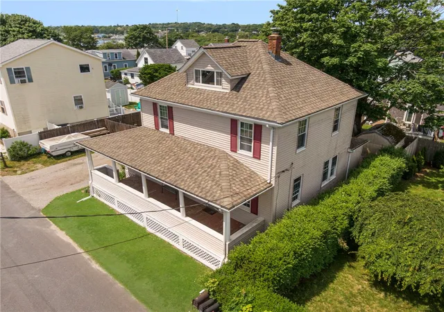 Homes for sale in Portsmouth, RI | 60 Cottage Ave, Portsmouth, RI 02871 | MLS# 1414449