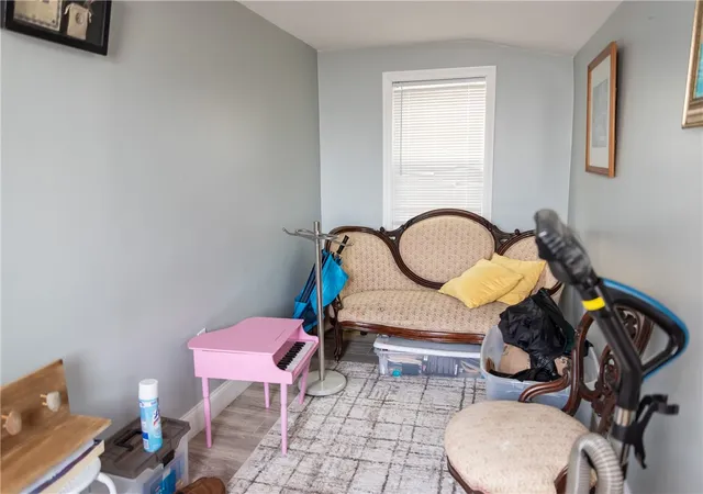Homes for sale in Cranston, RI | 33 Ridge St St, Cranston, RI 02920 | MLS# 1414751
