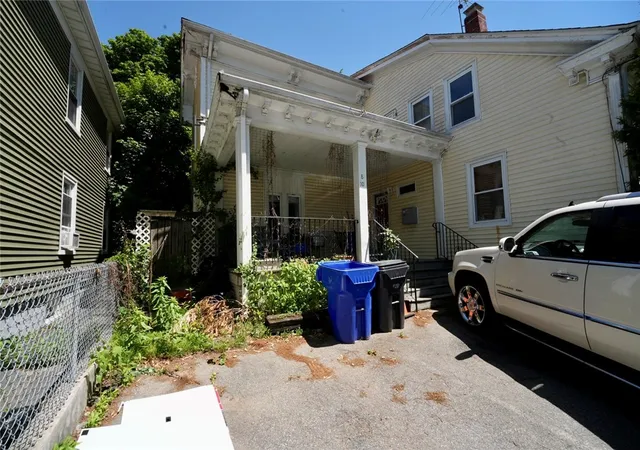 2nd image of 8 Washington St, Pawtucket, RI 02860 | MLS# 1414803