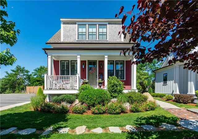 Homes for sale in East Greenwich, RI | 15 Castle St #9, East Greenwich, RI 02818 | MLS# 1414808