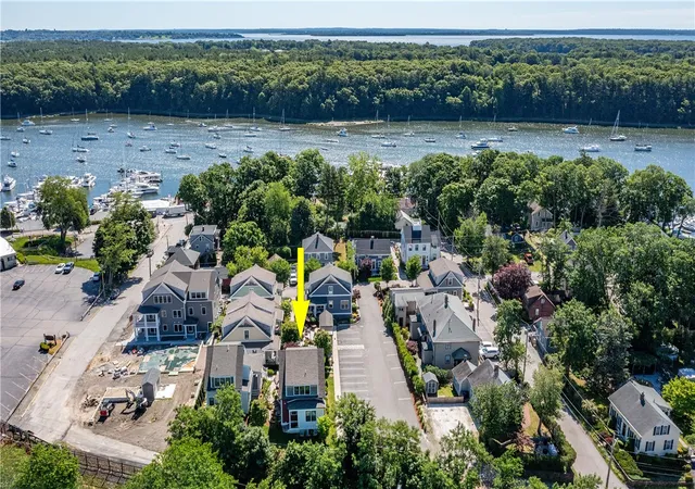 Homes for sale in East Greenwich, RI | 15 Castle St #9, East Greenwich, RI 02818 | MLS# 1414808