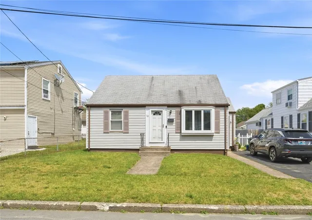 Homes for sale in Pawtucket, RI | 10 Jones Ave, Pawtucket, RI 02861 | MLS# 1414642