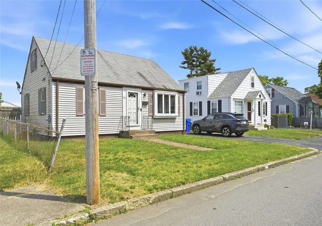 Homes for sale in Pawtucket, RI | 10 Jones Ave, Pawtucket, RI 02861 | MLS# 1414642