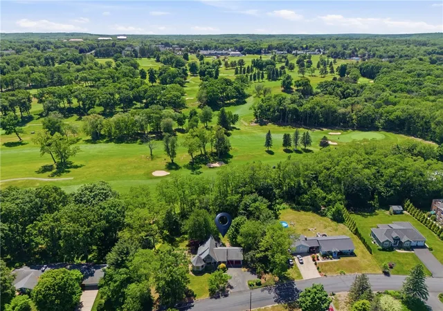 Homes for sale in Lincoln, RI | 32 Briarwood Rd, Lincoln, RI 02865 | MLS# 1414827