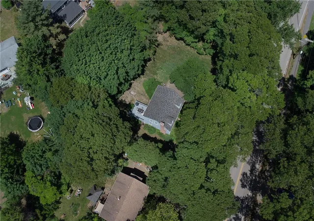 Homes for sale in North Kingstown, RI | 27 Fairway Dr, North Kingstown, RI 02852 | MLS# 1414653