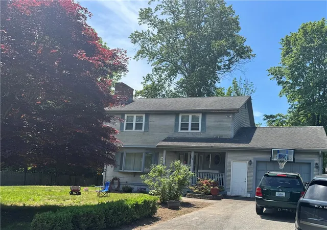 Homes for sale in North Kingstown, RI | 36 Oak Hill Rd, North Kingstown, RI 02852 | MLS# 1414874