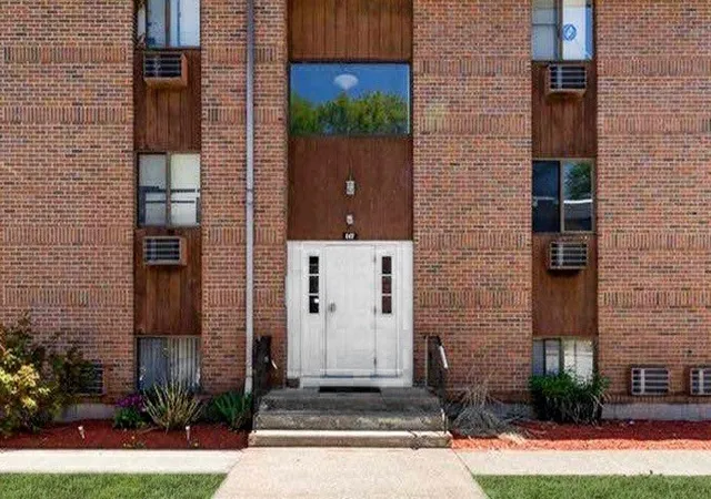 Homes for sale in Lincoln, RI | 117 John St #11, Lincoln, RI 02865 | MLS# 1414166