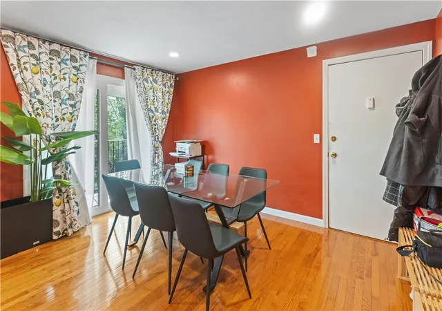 Homes for sale in Lincoln, RI | 117 John St #11, Lincoln, RI 02865 | MLS# 1414166