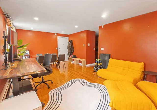 Homes for sale in Lincoln, RI | 117 John St #11, Lincoln, RI 02865 | MLS# 1414166