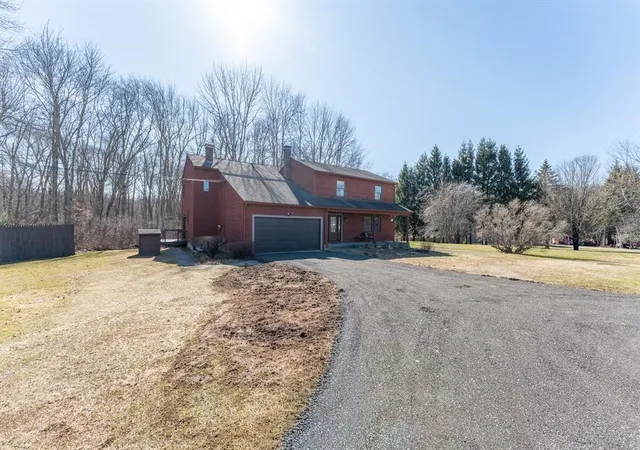Homes for sale in Killingly, CT | 41 Margaret Henry Rd, Killingly, CT 06239 | MLS# 1414933
