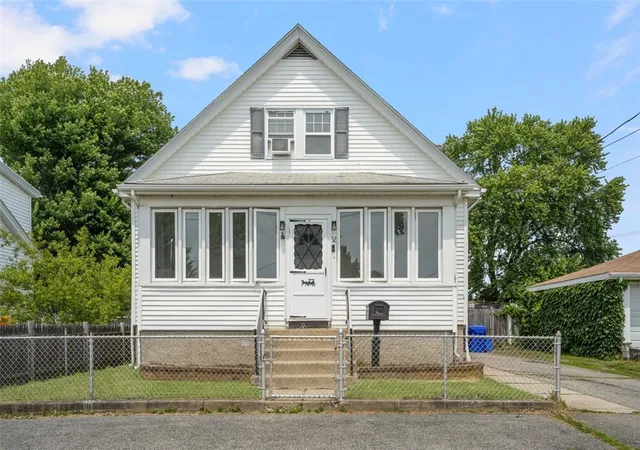 3rd image of 52 Dover St, Pawtucket, RI 02860 | MLS# 1412442