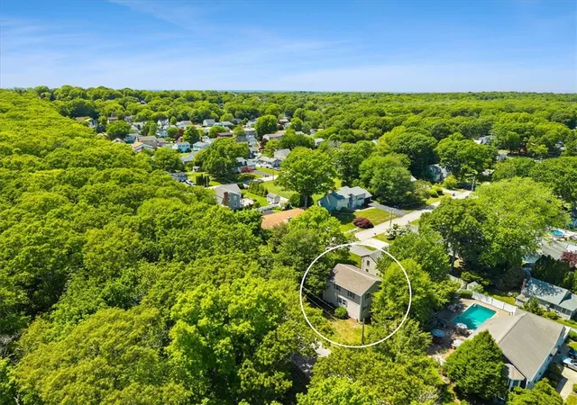 Homes for sale in Bristol, RI | 2 Lafayette Dr, Bristol, RI 02809 | MLS# 1414935