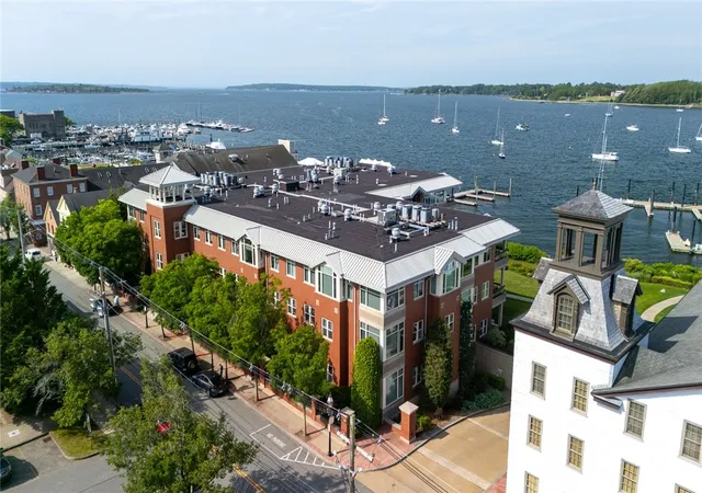 Homes for sale in Bristol, RI | 341 Thames St #302-S, Bristol, RI 02809 | MLS# 1414892