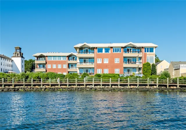 Homes for sale in Bristol, RI | 341 Thames St #302-S, Bristol, RI 02809 | MLS# 1414892