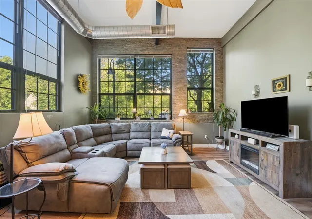 3rd image of 180 Allen St #101, Woonsocket, RI 02895 | MLS# 1414880