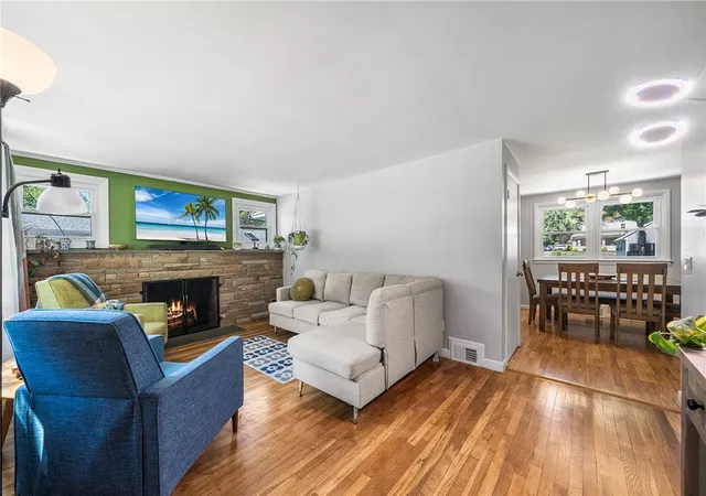 Homes for sale in North Providence, RI | 10 Craigie St, North Providence, RI 02911 | MLS# 1414156