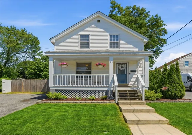 Homes for sale in Barrington, RI | 34 Lake Ave, Barrington, RI 02806 | MLS# 1414279