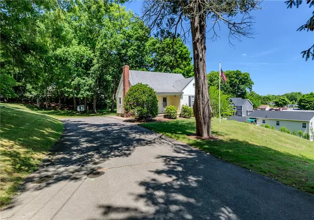 2nd image of 105 Borden Ave, Johnston, RI 02919 | MLS# 1414496