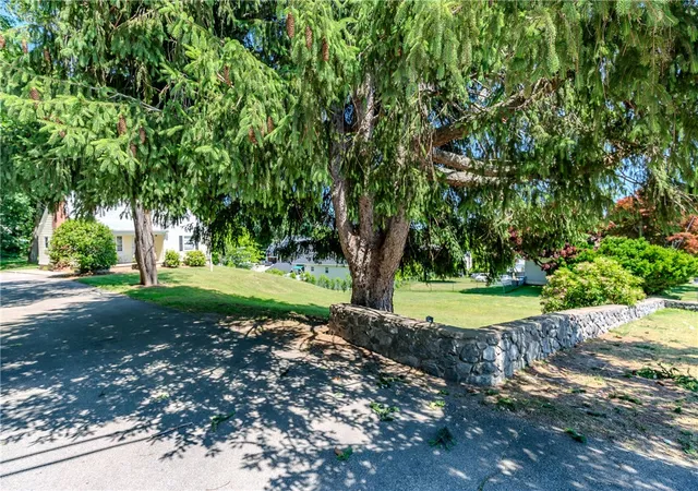 50th image of 105 Borden Ave, Johnston, RI 02919 | MLS# 1414496