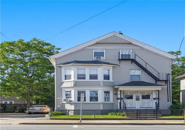 38th image of 453 Central Ave, Pawtucket, RI 02861 | MLS# 1414583