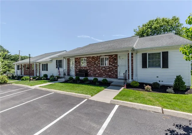 Homes for sale in Johnston, RI | 4 Scenery Ln, Johnston, RI 02919 | MLS# 1414914