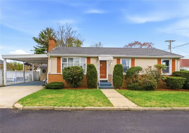 Homes for sale in Pawtucket, RI | 5 Poirier St, Pawtucket, RI 02861 | MLS# 1415011