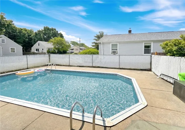 Homes for sale in Pawtucket, RI | 5 Poirier St, Pawtucket, RI 02861 | MLS# 1415011