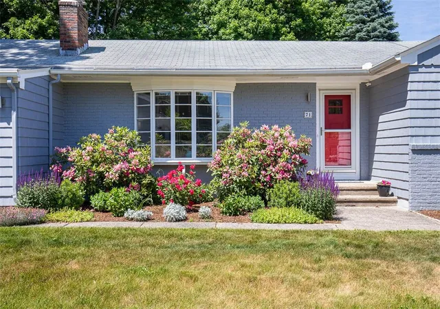 Homes for sale in Barrington, RI | 71 Primrose Hill Rd, Barrington, RI 02806 | MLS# 1413481