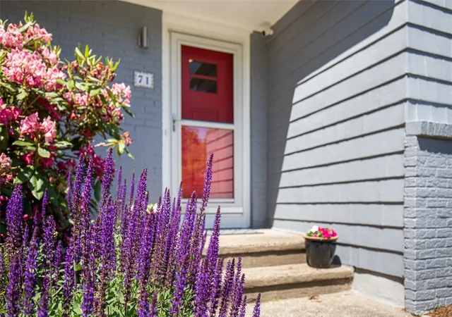 Homes for sale in Barrington, RI | 71 Primrose Hill Rd, Barrington, RI 02806 | MLS# 1413481