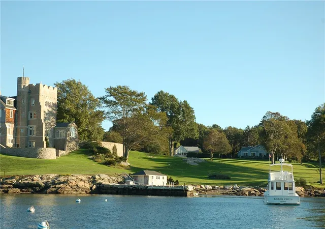 4th image of 127 Harrison Ave #2, Newport, RI 02840 | MLS# 1415043