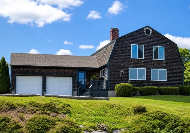 Homes for sale in Middletown, RI | 6 J H Dwyer Dr, Middletown, RI 02842 | MLS# 1415032