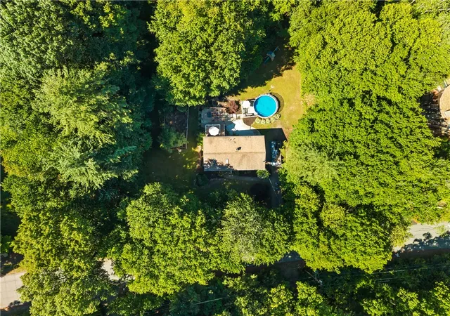 5th image of 233 Old Oxford Rd, North Smithfield, RI 02896 | MLS# 1414848