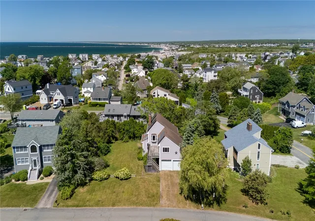 2nd image of 39 White Swan Dr, Narragansett, RI 02882 | MLS# 1414977