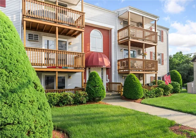 Homes for sale in Woonsocket, RI | 555 Diamond Hill Rd #303, Woonsocket, RI 02895 | MLS# 1415044