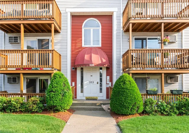 Homes for sale in Woonsocket, RI | 555 Diamond Hill Rd #303, Woonsocket, RI 02895 | MLS# 1415044
