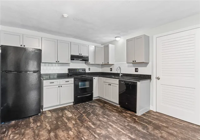 Homes for sale in Woonsocket, RI | 555 Diamond Hill Rd #303, Woonsocket, RI 02895 | MLS# 1415044