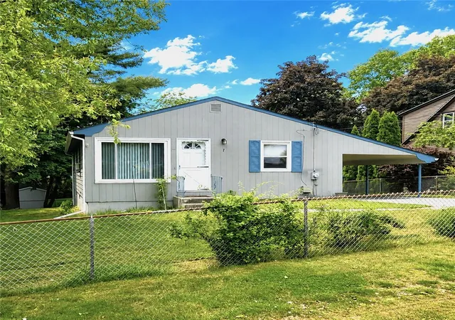 Homes for sale in Coventry, RI | 7 Dell St, Coventry, RI 02816 | MLS# 1414883