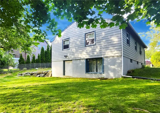 Homes for sale in Coventry, RI | 7 Dell St, Coventry, RI 02816 | MLS# 1414883