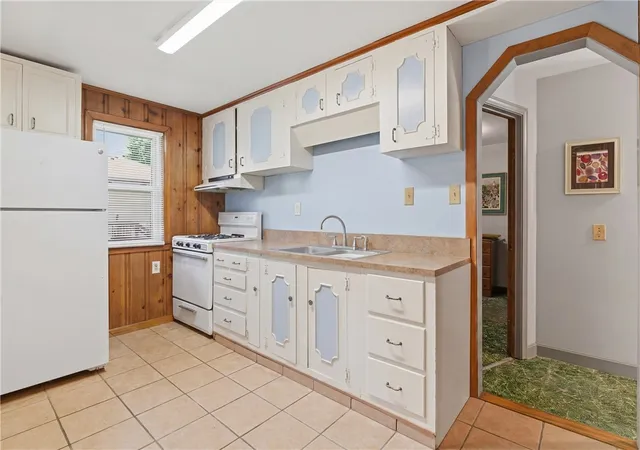 Photo 3 of Sale Pending at 351 Maple St, Warwick, RI 02888 | MLS# 1415078 | Listing updated on 2026-07-06