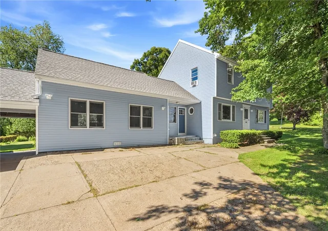 Homes for sale in South Kingstown, RI | 655 Saugatucket Rd, South Kingstown, RI 02879 | MLS# 1415007