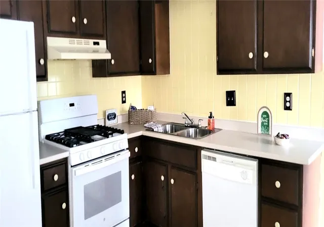 Homes for sale in North Providence, RI | 5 Garibaldi St #36, North Providence, RI 02911 | MLS# 1415033