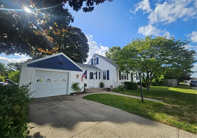 Homes for sale in Pawtucket, RI | 11 Jones Ave, Pawtucket, RI 02861 | MLS# 1413752