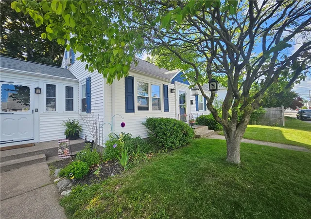Homes for sale in Pawtucket, RI | 11 Jones Ave, Pawtucket, RI 02861 | MLS# 1413752