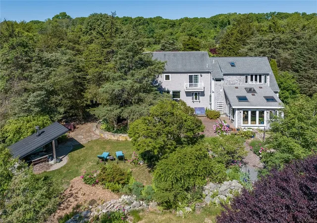 Homes for sale in Tiverton, RI | 517 Lake Rd, Tiverton, RI 02878 | MLS# 1415096