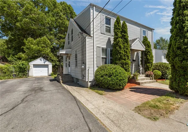 Homes for sale in Cranston, RI | 58 Perkins Ave, Cranston, RI 02910 | MLS# 1415127