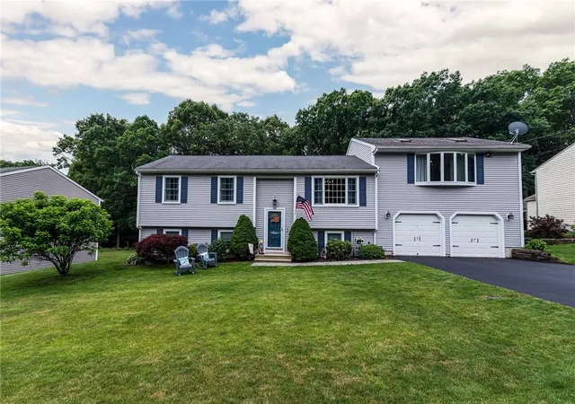 Homes for sale in North Kingstown, RI | 180 Mesa Dr, North Kingstown, RI 02852 | MLS# 1415070