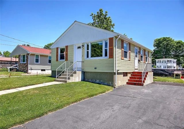 3rd image of 9 Custer Ave, Johnston, RI 02919 | MLS# 1414564