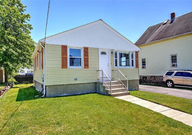 4th image of 9 Custer Ave, Johnston, RI 02919 | MLS# 1414564